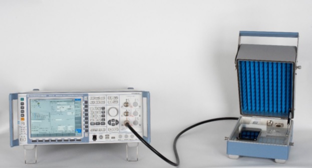 Generatore di segnale e camera schermata